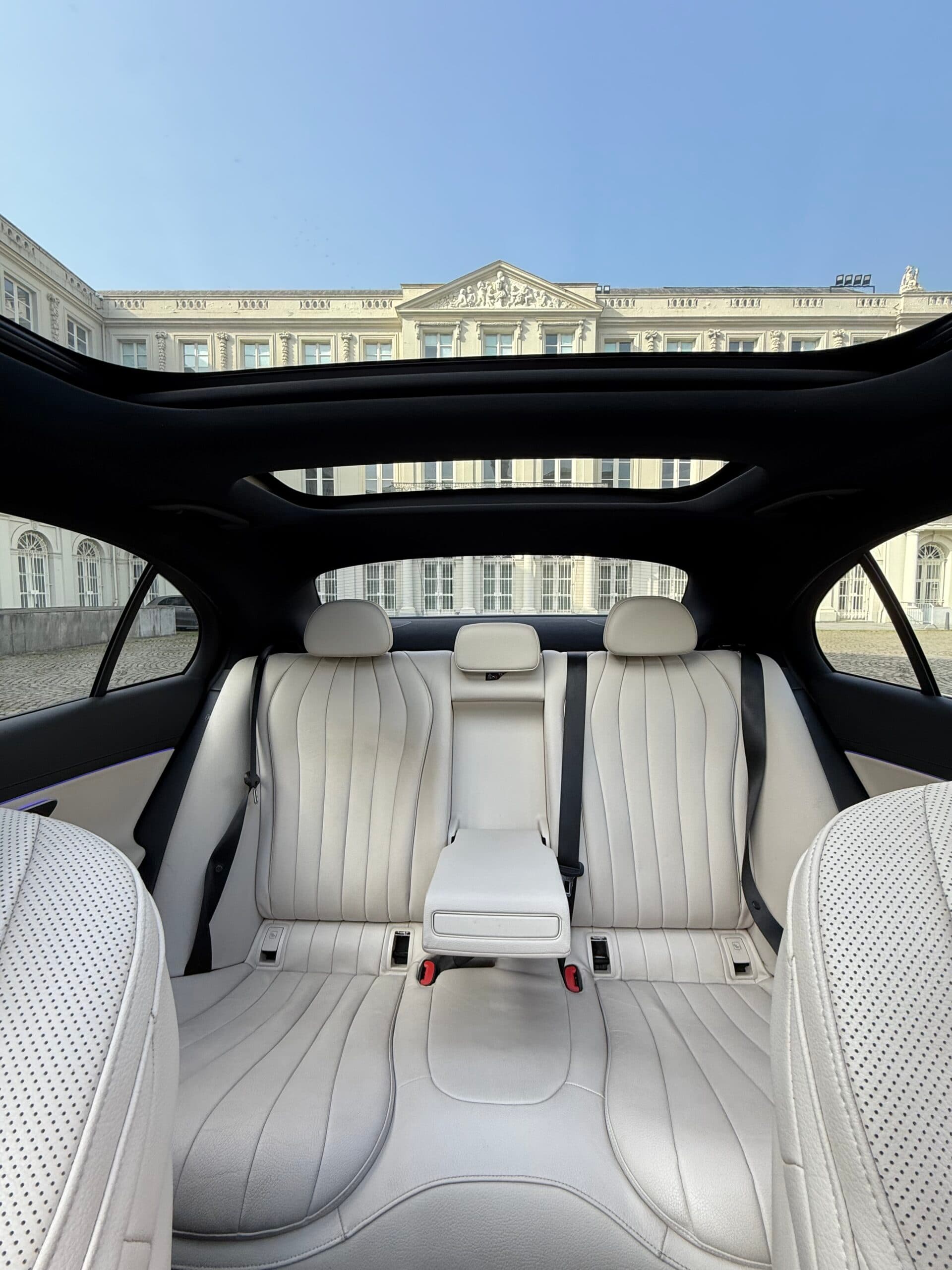 Hôtels et transport premium : comment fidéliser vos clients avec un service de chauffeur